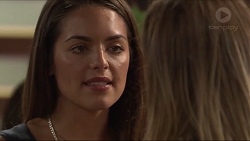 Paige Novak in Neighbours Episode 