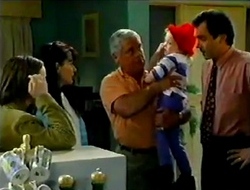 Libby Kennedy, Susan Kennedy, Lou Carpenter, Louise Carpenter (Lolly), Karl Kennedy in Neighbours Episode 2975