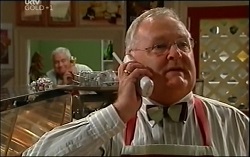 Lou Carpenter, Harold Bishop in Neighbours Episode 