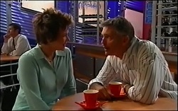 Lyn Scully, Bobby Hoyland in Neighbours Episode 