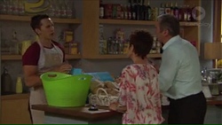 Josh Willis, Susan Kennedy, Karl Kennedy in Neighbours Episode 7311