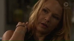 Steph Scully in Neighbours Episode 