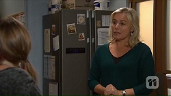 Piper Willis, Lauren Turner in Neighbours Episode 