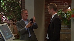 Paul Robinson, Daniel Robinson in Neighbours Episode 