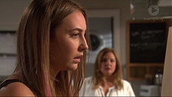 Piper Willis, Terese Willis in Neighbours Episode 