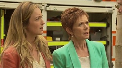 Sonya Rebecchi, Susan Kennedy in Neighbours Episode 7337