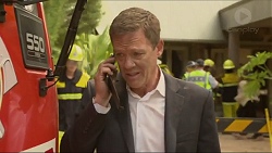 Paul Robinson in Neighbours Episode 