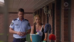 Mark Brennan, Steph Scully in Neighbours Episode 7344