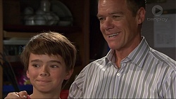 Jimmy Williams, Paul Robinson in Neighbours Episode 