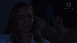 Xanthe Canning, Angus Beaumont-Hannay in Neighbours Episode 