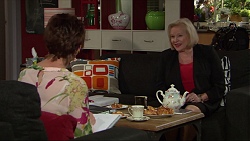 Susan Kennedy, Sheila Canning in Neighbours Episode 