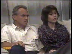 Jim Robinson, Beverly Robinson in Neighbours Episode 0865