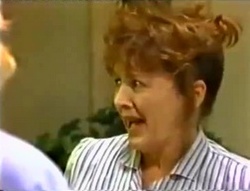 Pam Willis in Neighbours Episode 