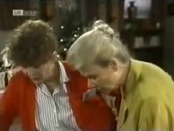 Pam Willis, Helen Daniels in Neighbours Episode 