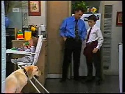 Andrew Robinson, Bouncer, Paul Robinson, Toby Mangel in Neighbours Episode 