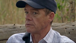 Paul Robinson in Neighbours Episode 