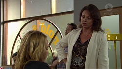 Steph Scully, Julie Quill in Neighbours Episode 7382