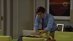 Angus Beaumont-Hannay in Neighbours Episode 