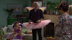 Nell Rebecchi, Walter Mitchell, Susan Kennedy in Neighbours Episode 7385