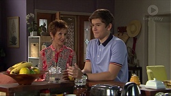 Susan Kennedy, Angus Beaumont-Hannay in Neighbours Episode 7397