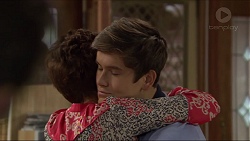 Susan Kennedy, Angus Beaumont-Hannay in Neighbours Episode 7397