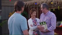 Brad Willis, Susan Kennedy, Karl Kennedy in Neighbours Episode 7403