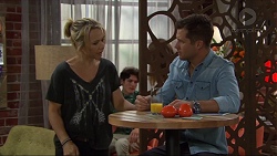 Steph Scully, Mark Brennan in Neighbours Episode 