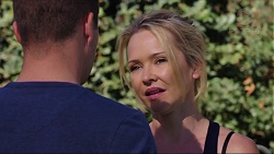 Mark Brennan, Steph Scully in Neighbours Episode 7413