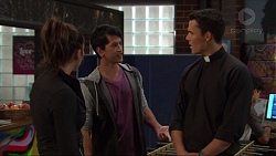 Paige Novak, Dustin Oliver, Jack Callahan in Neighbours Episode 