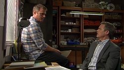 Gary Canning, Paul Robinson in Neighbours Episode 