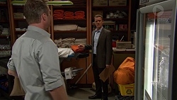 Gary Canning, Paul Robinson in Neighbours Episode 