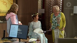 Xanthe Canning, Susan Kennedy, Sheila Canning in Neighbours Episode 