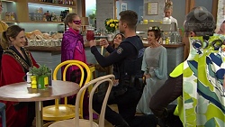 Sonya Rebecchi, Poppy Jarvis, Mark Brennan, Piper Willis, Susan Kennedy in Neighbours Episode 7429