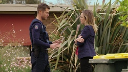 Mark Brennan, Steph Scully in Neighbours Episode 7433