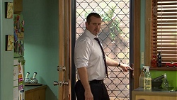 Toadie Rebecchi in Neighbours Episode 