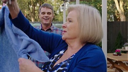 Gary Canning, Sheila Canning in Neighbours Episode 7436