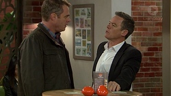 Gary Canning, Paul Robinson in Neighbours Episode 7437