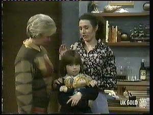 Helen Daniels, Vicki Gibbons, Kate Gibbons in Neighbours Episode 