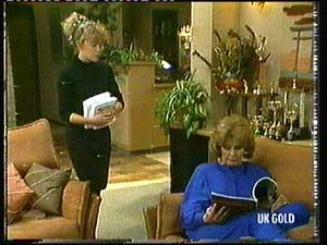Charlene Mitchell, Madge Mitchell in Neighbours Episode 0318