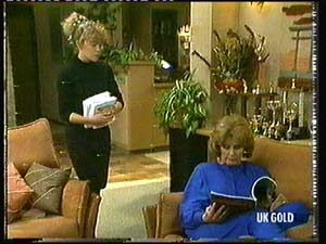 Charlene Mitchell, Madge Mitchell in Neighbours Episode 