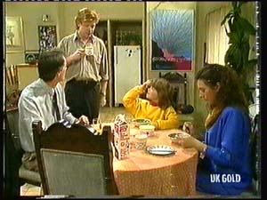 Graham Gibbons, Clive Gibbons, Vicki Gibbons, Kate Gibbons in Neighbours Episode 0318