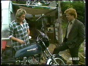Shane Ramsay, Clive Gibbons in Neighbours Episode 0318