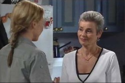 Steph Scully, Chloe Lambert in Neighbours Episode 3997