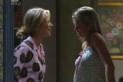 Steph Scully, Felicity Scully in Neighbours Episode 4000