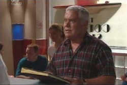 Lou Carpenter in Neighbours Episode 4003
