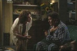 Lyn Scully, Joe Scully in Neighbours Episode 