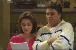 Lyn Scully, Joe Scully in Neighbours Episode 