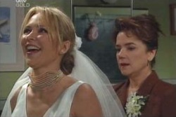 Steph Scully, Lyn Scully in Neighbours Episode 