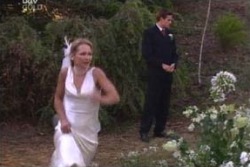 Steph Scully, Marc Lambert in Neighbours Episode 4008