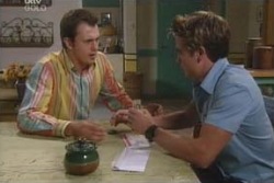 Stuart Parker, Tad Reeves in Neighbours Episode 